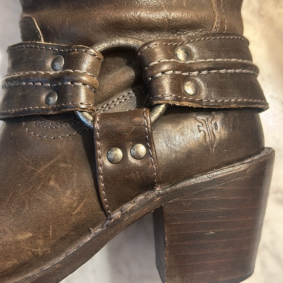 Frye tall Carmen boots. Dark mossy greenish brown. Almost new, worn once. - Picture 4 of 10